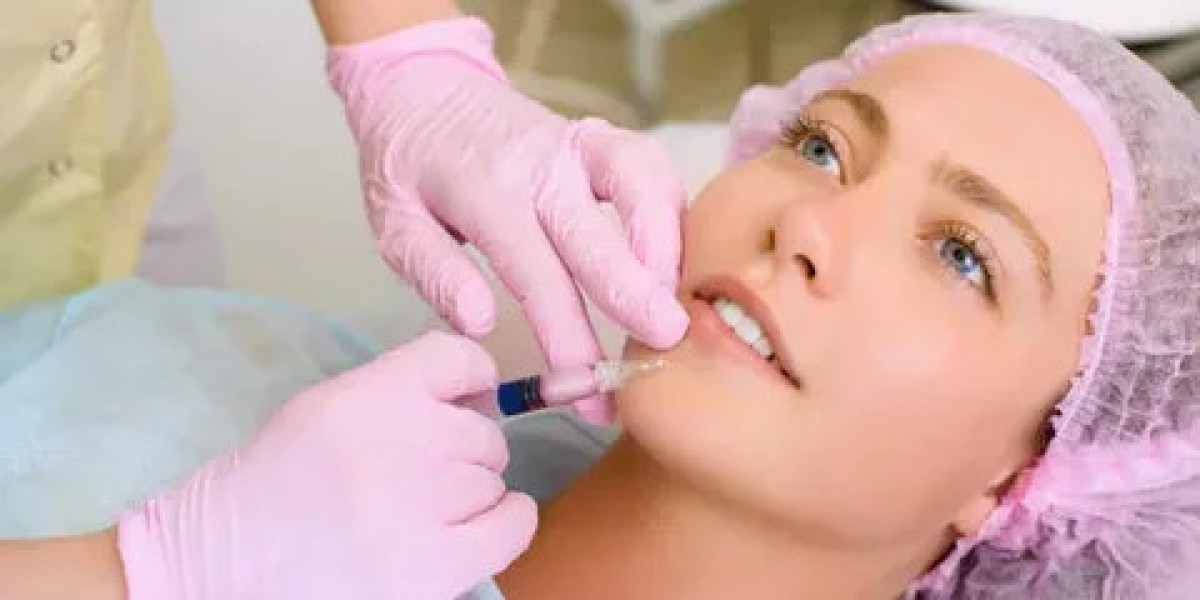 Dermal Fillers in Dubai: Non-Surgical Facial Enhancement