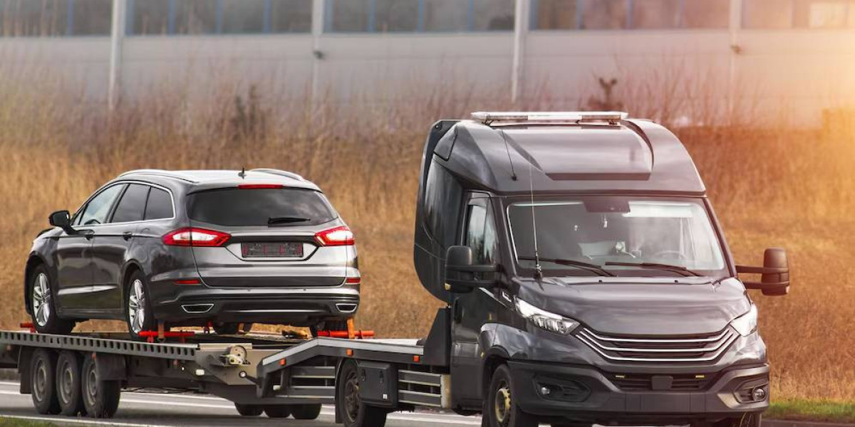 When Is Towing In Sterling Heights, MI The Right Choice For Vehicle Problems?